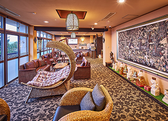 無料ドリンクコーナー&コミックライブラリー