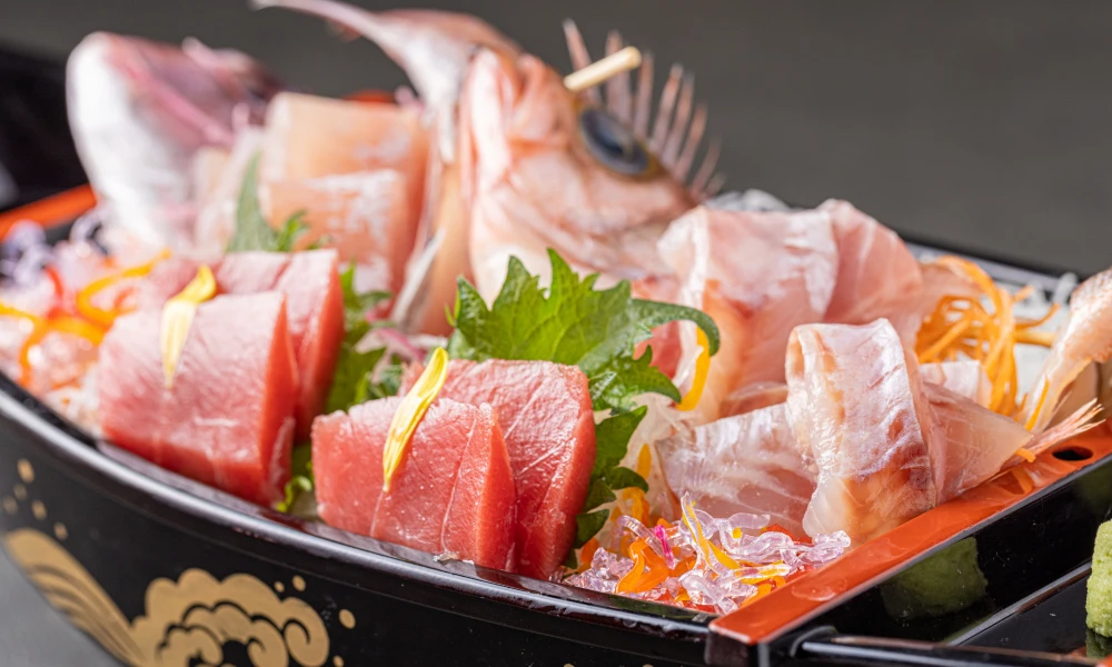 画像:鮮魚のお刺身『カパル』仕立て