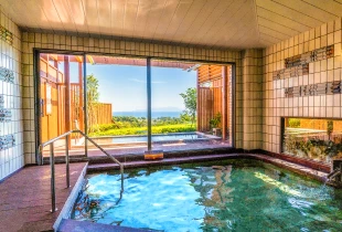 画像:大島一望!絶景温泉露天風呂